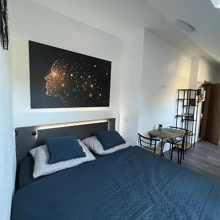 Hobiti Apartman - Frodo Cerna v Posumavi Exterior photo