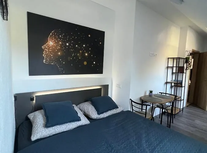 Hobiti Apartman - Frodo
